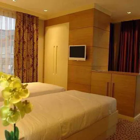 Le Mirage Otel 4*
