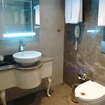 Le Mirage 4*