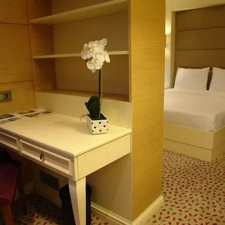 Hotel Le Mirage 4*