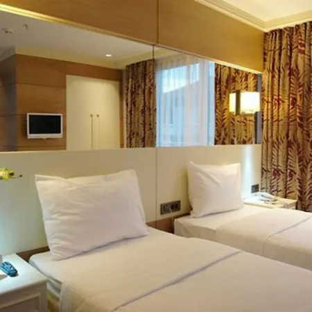 Le Mirage 4* Stambuł