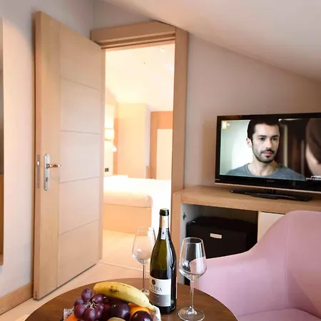 Le Mirage Hotel 4*
