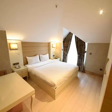Le Mirage Hotel 4*