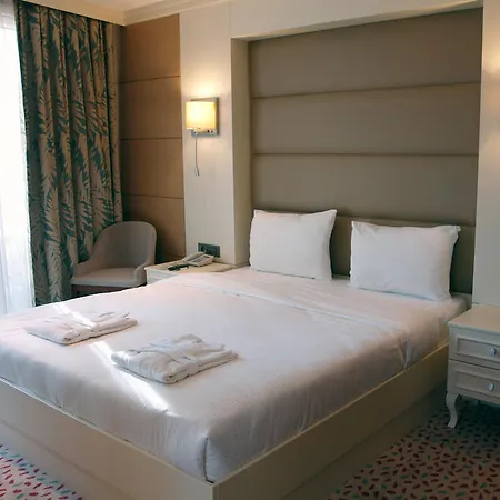 Le Mirage 4*