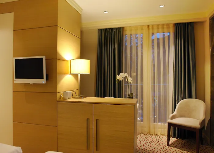 Le Mirage Отель