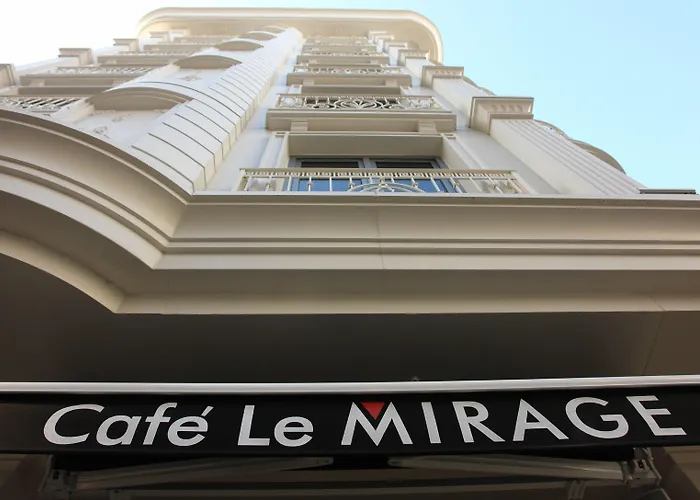 Le Mirage 4*