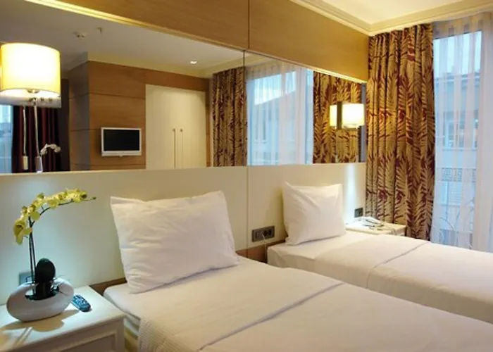 Le Mirage 4* Стамбул