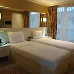 Le Mirage Hotel 4*
