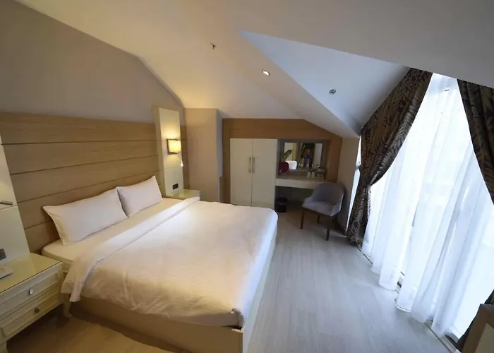 Le Mirage 4* Стамбул