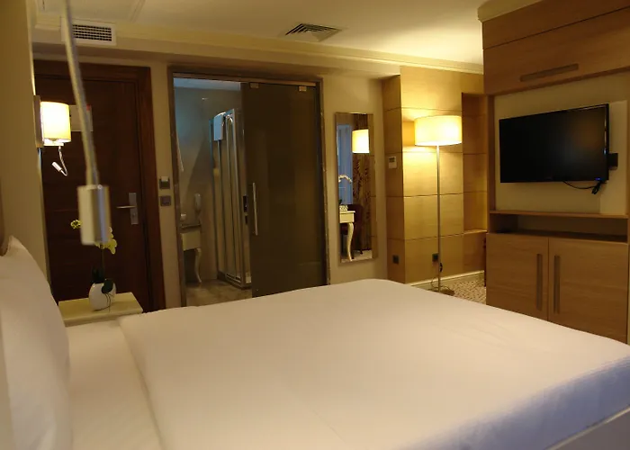 Le Mirage Отель