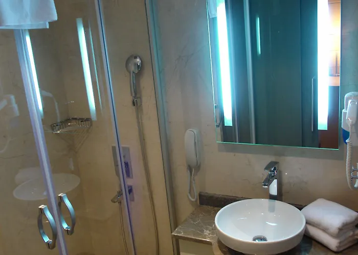 Le Mirage 4* Стамбул